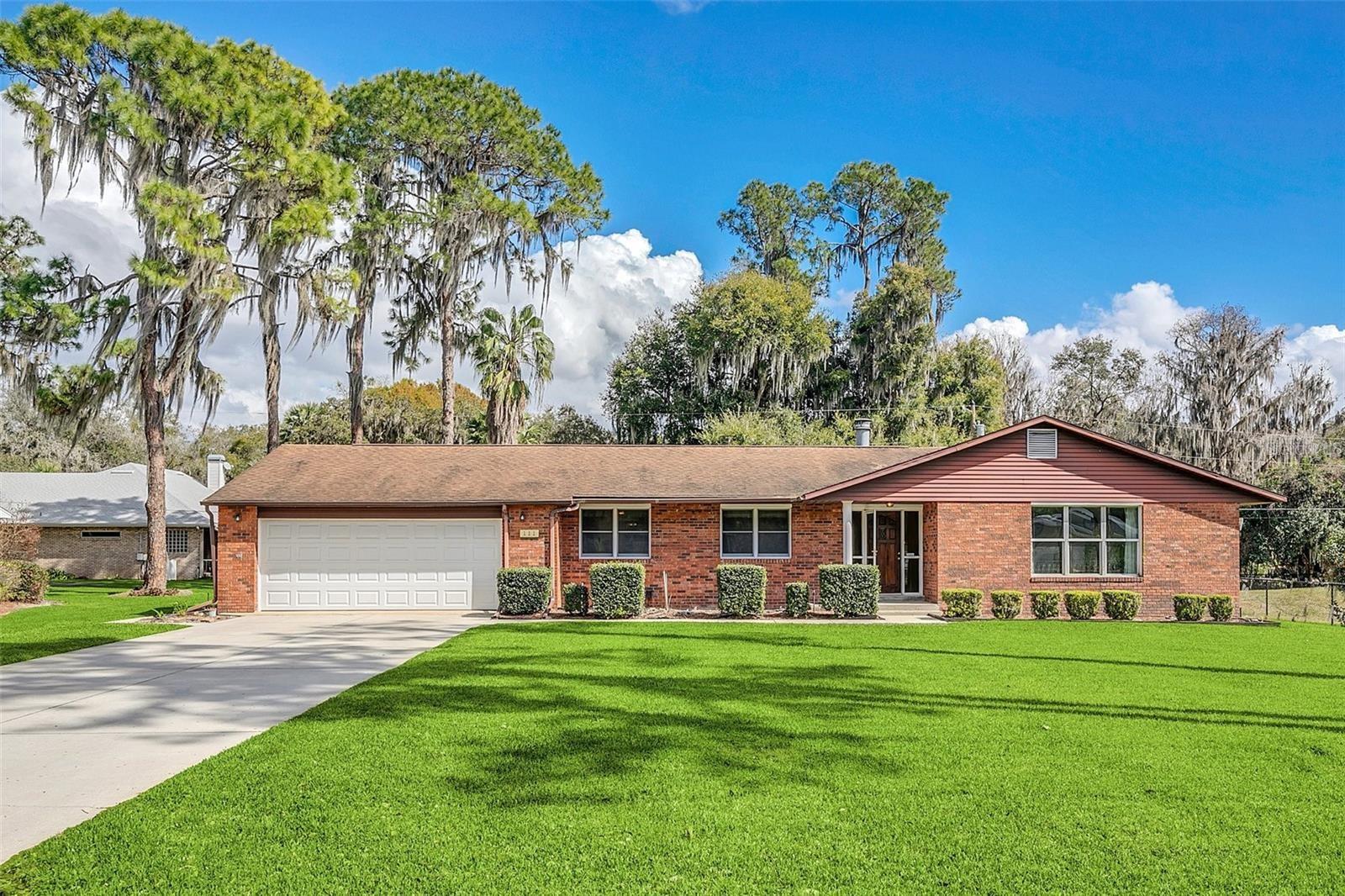 111 CARDINAL LN, EUSTIS, FL