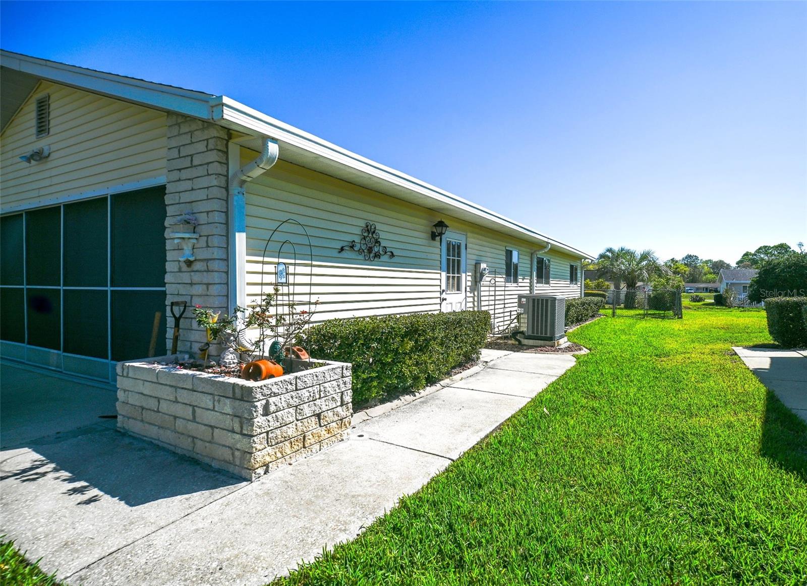 11055 SW 77TH CT, OCALA, FL — photo 2