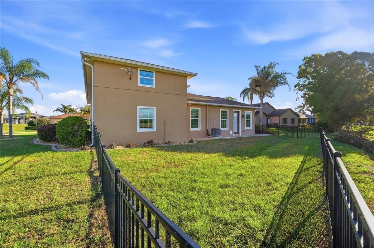 576 MEANDERING WAY, POLK CITY, FL — photo 34