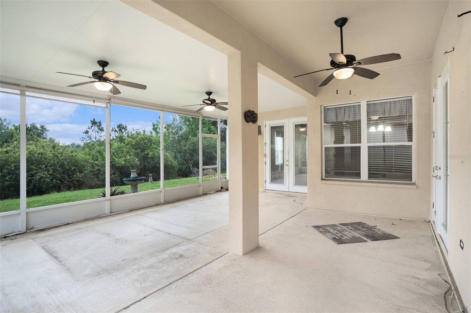 9916 CLEGHORN DR, SAN ANTONIO, FL — photo 2
