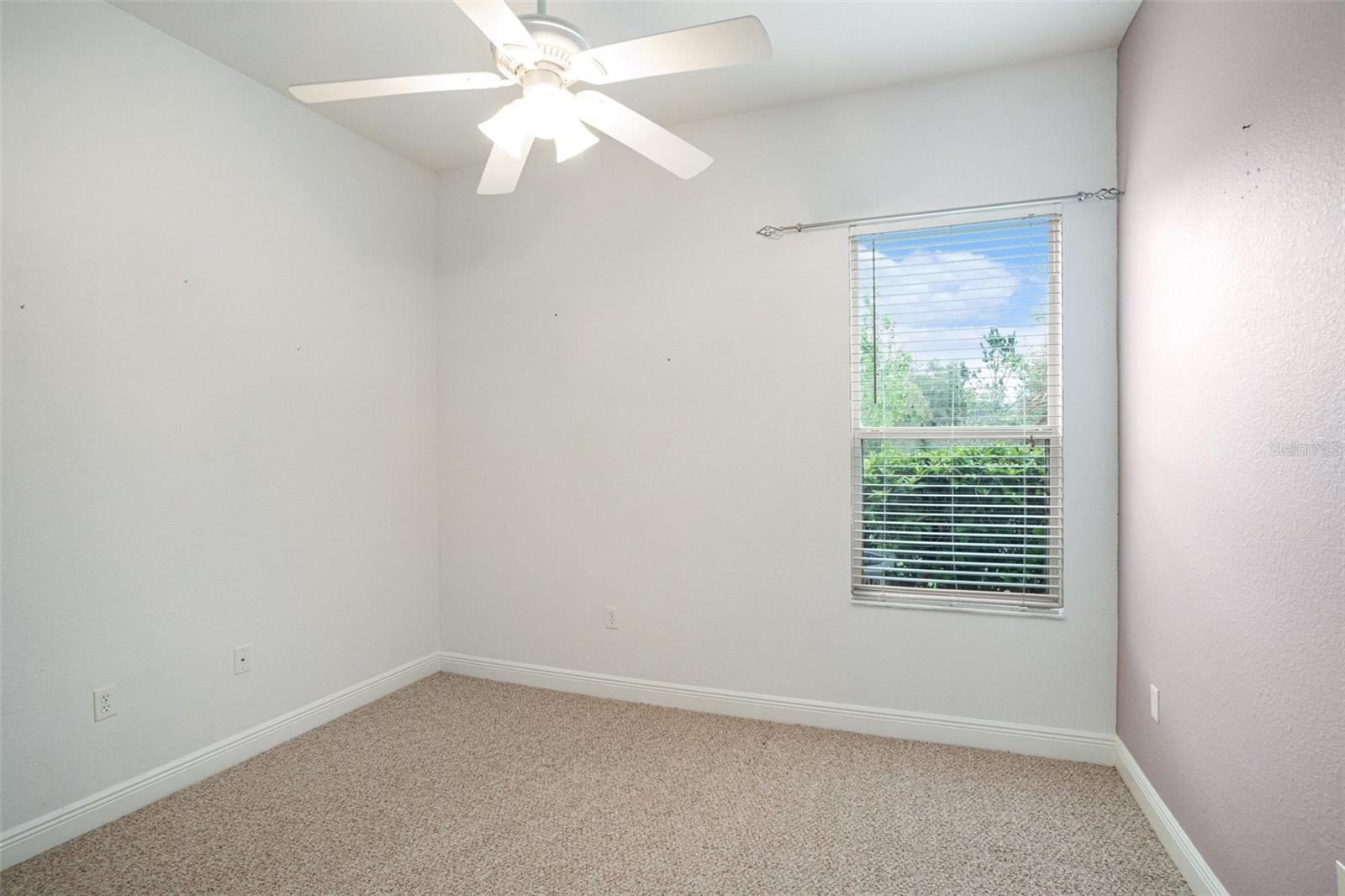 9916 CLEGHORN DR, SAN ANTONIO, FL — photo 17