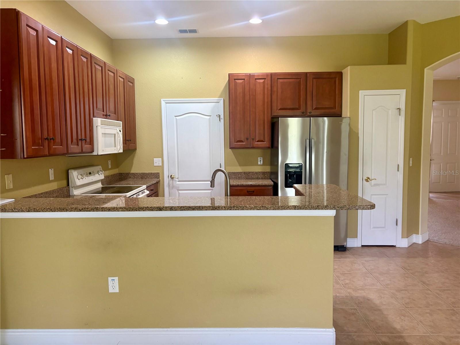9916 CLEGHORN DR, SAN ANTONIO, FL — photo 14
