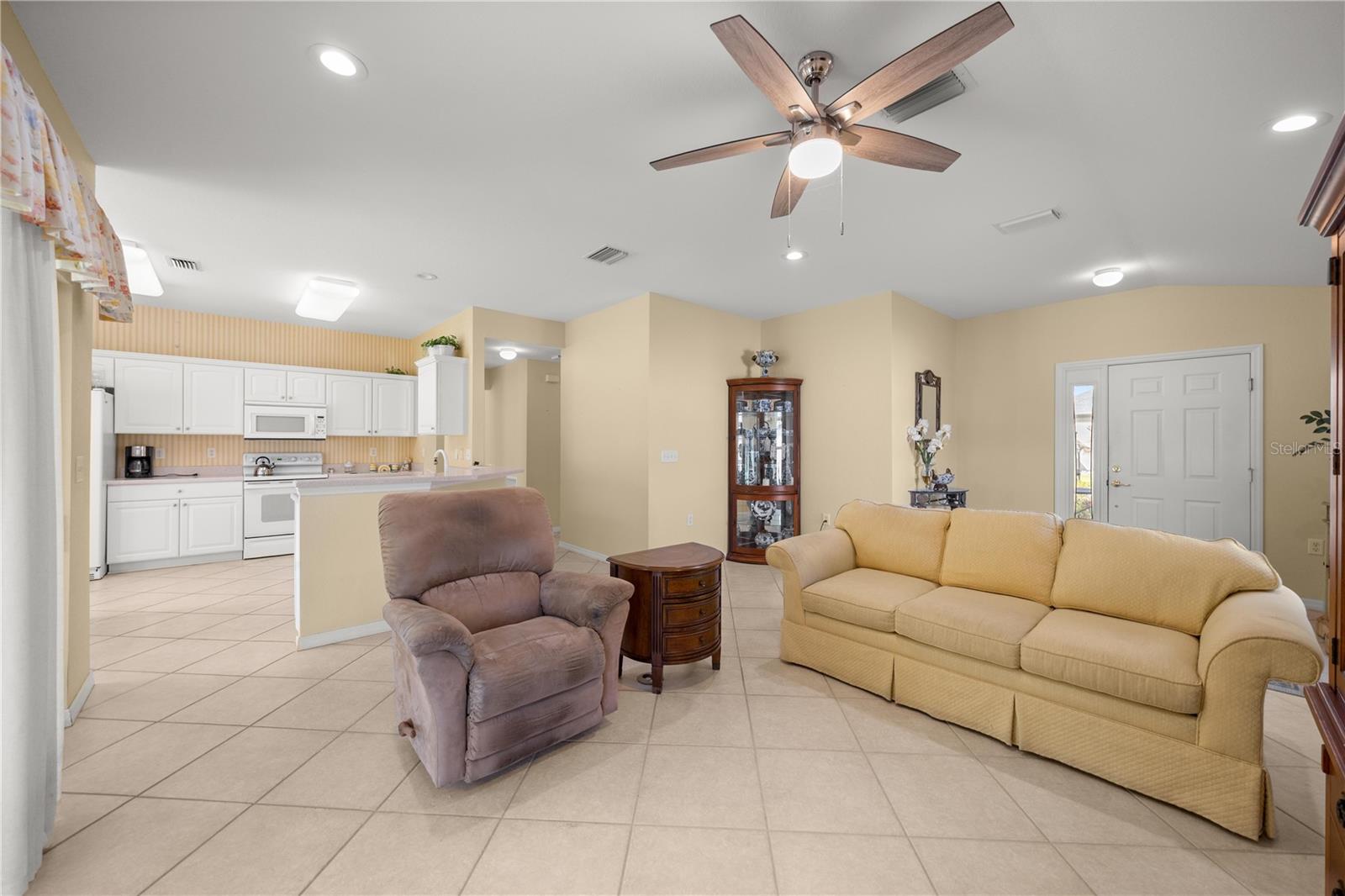13421 SE 92ND COURT RD, SUMMERFIELD, FL — photo 7