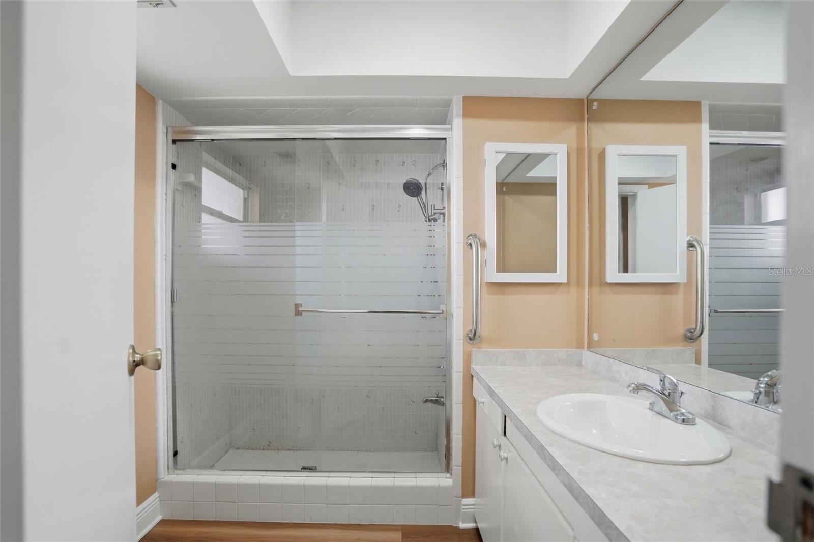 5108 BRITTANY DR S #1006, ST PETERSBURG, FL — photo 15