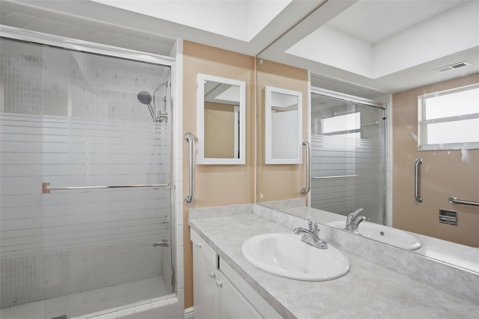 5108 BRITTANY DR S #1006, ST PETERSBURG, FL — photo 16