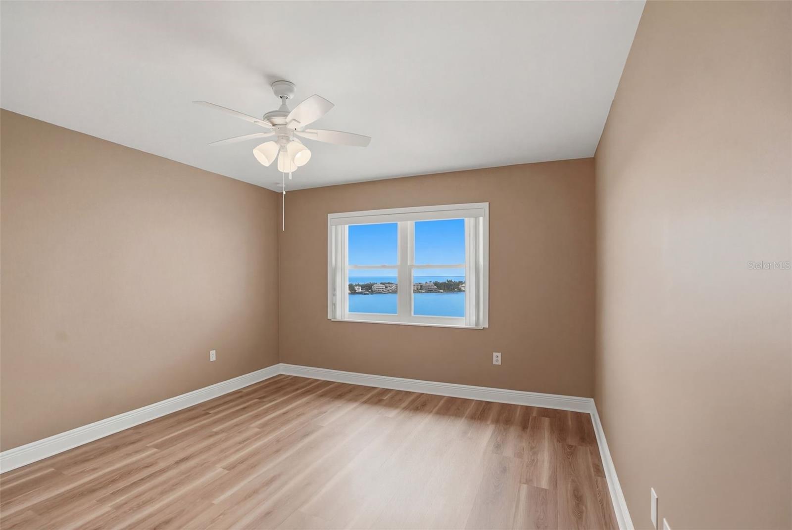 5108 BRITTANY DR S #1006, ST PETERSBURG, FL — photo 29