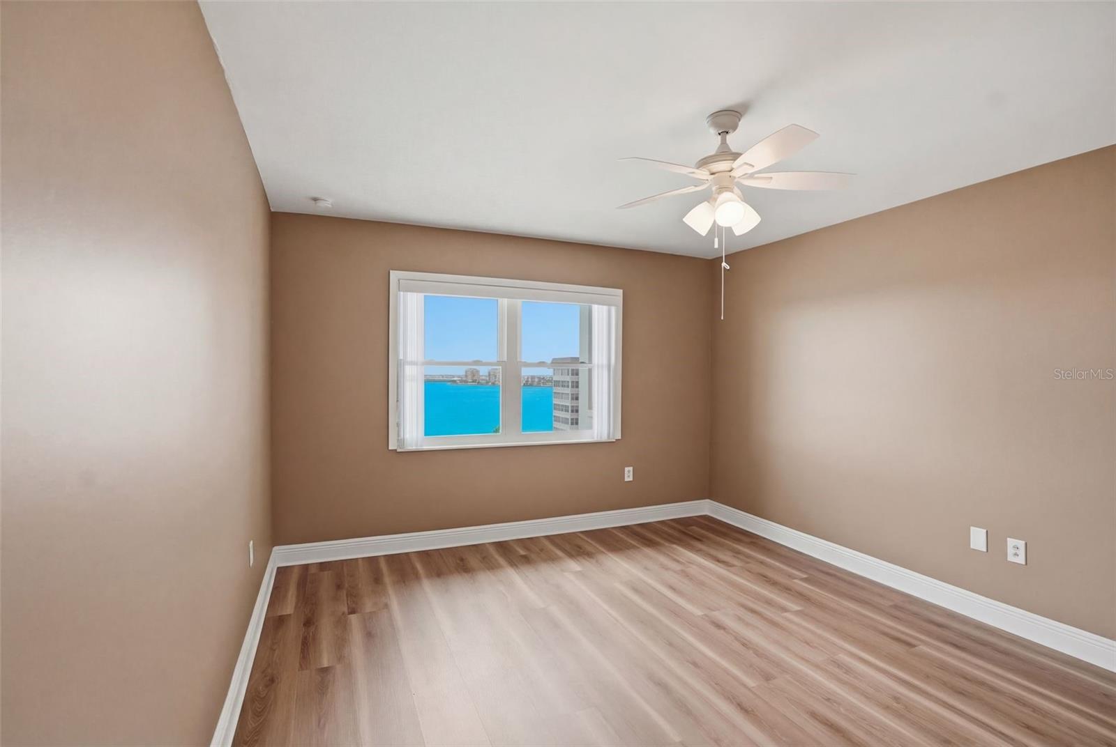 5108 BRITTANY DR S #1006, ST PETERSBURG, FL — photo 30