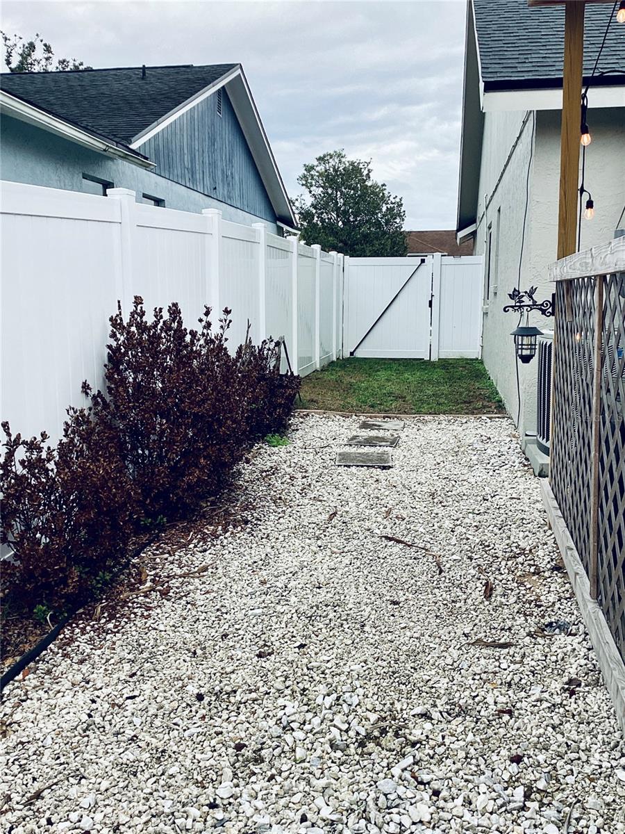 525 RAPID FALLS DR, BRANDON, FL — photo 5