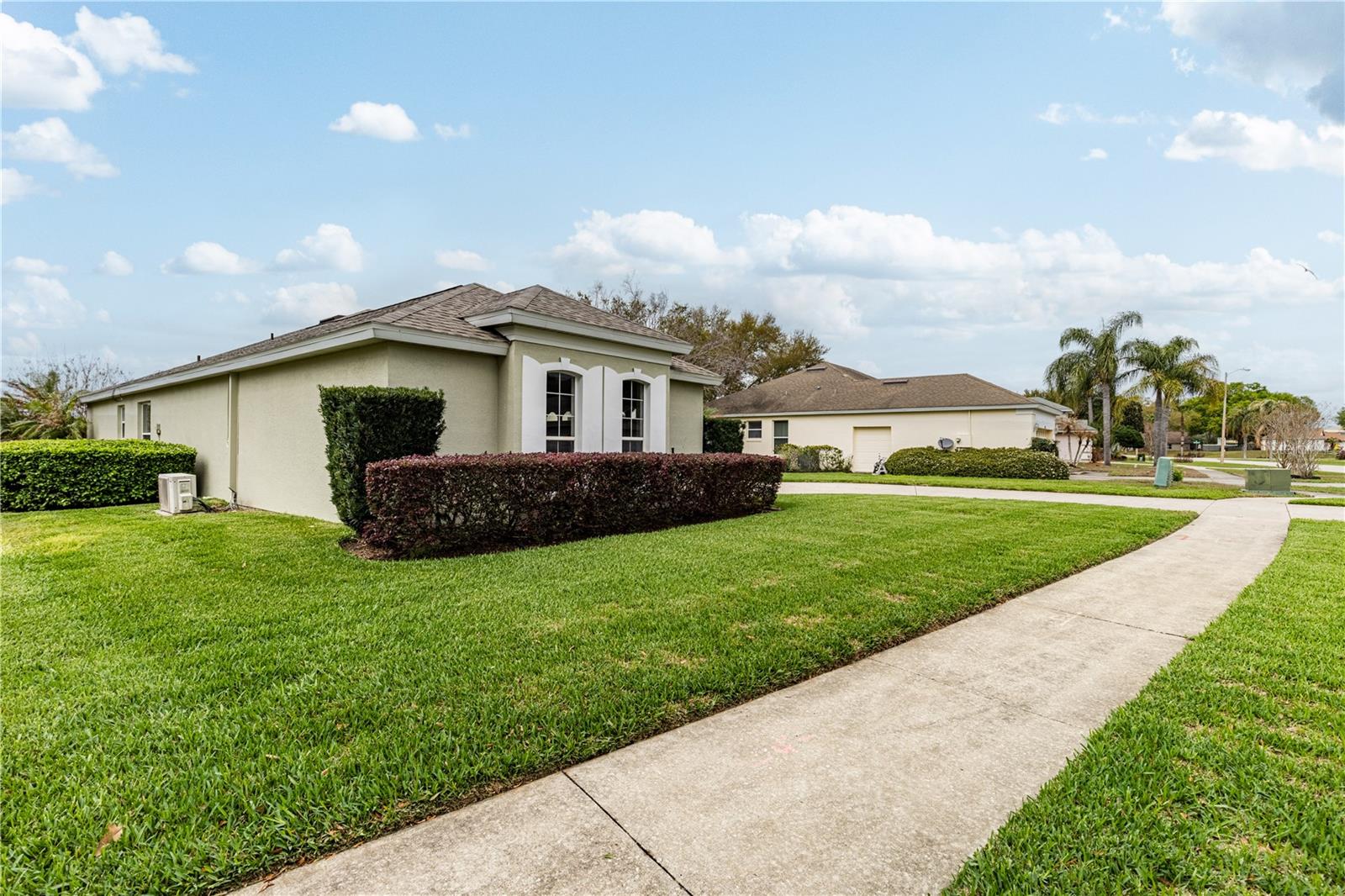 3804 BAYSHORE CIR, TAVARES, FL — photo 11