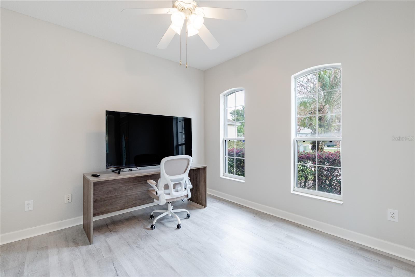 3804 BAYSHORE CIR, TAVARES, FL — photo 24