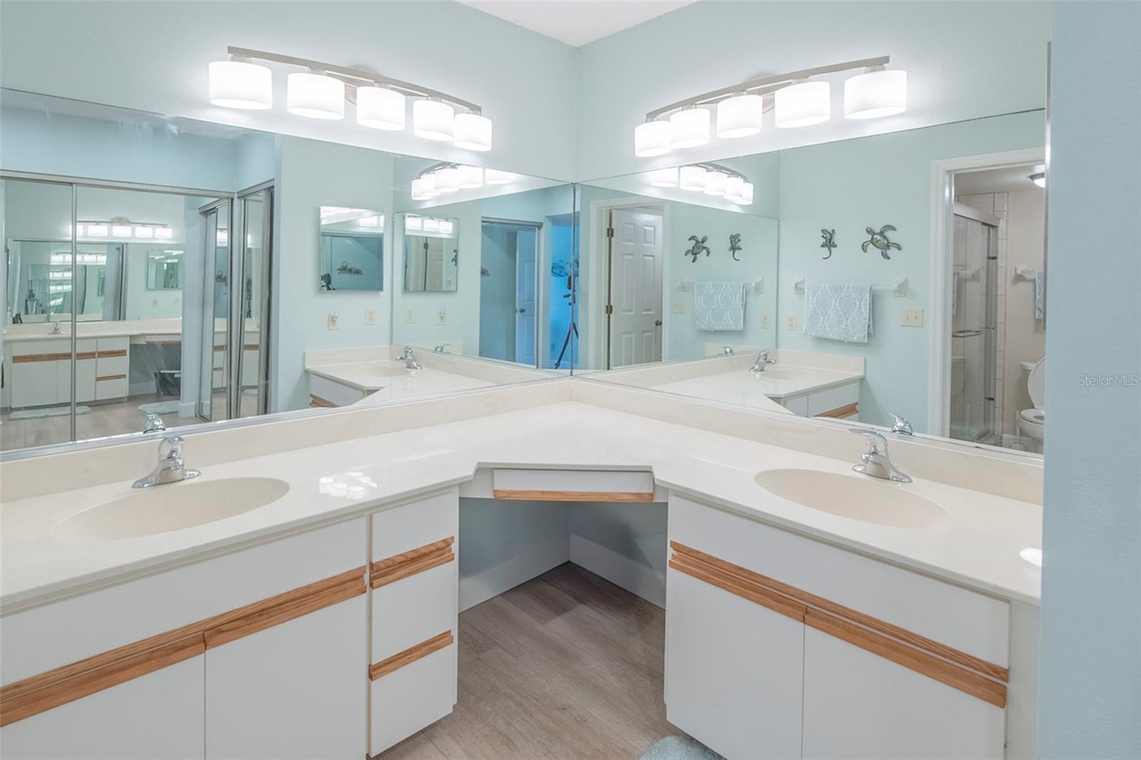 425 CERROMAR TER #459, VENICE, FL — photo 16