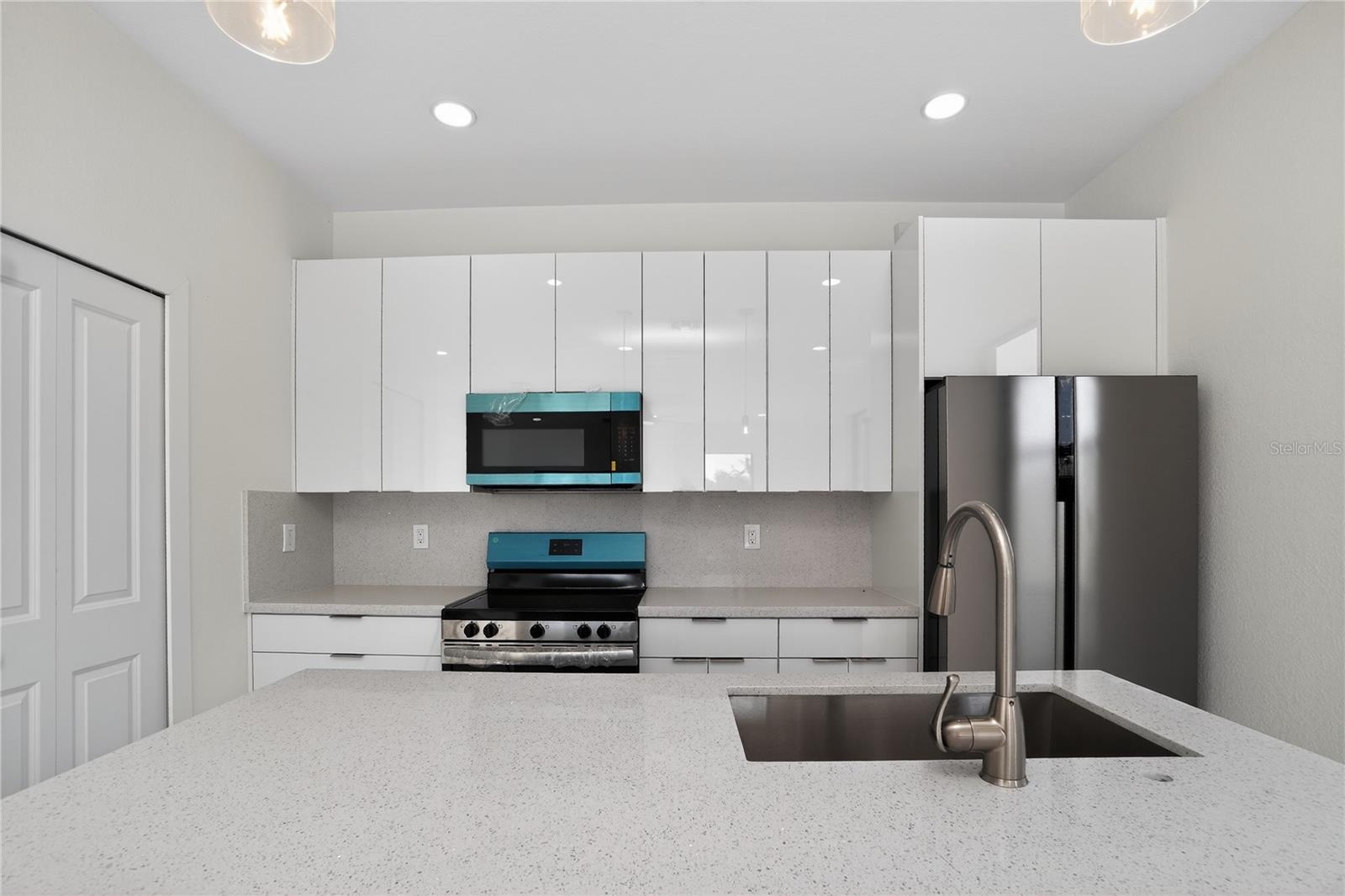 336 SUNSET RD, ROTONDA WEST, FL — photo 12