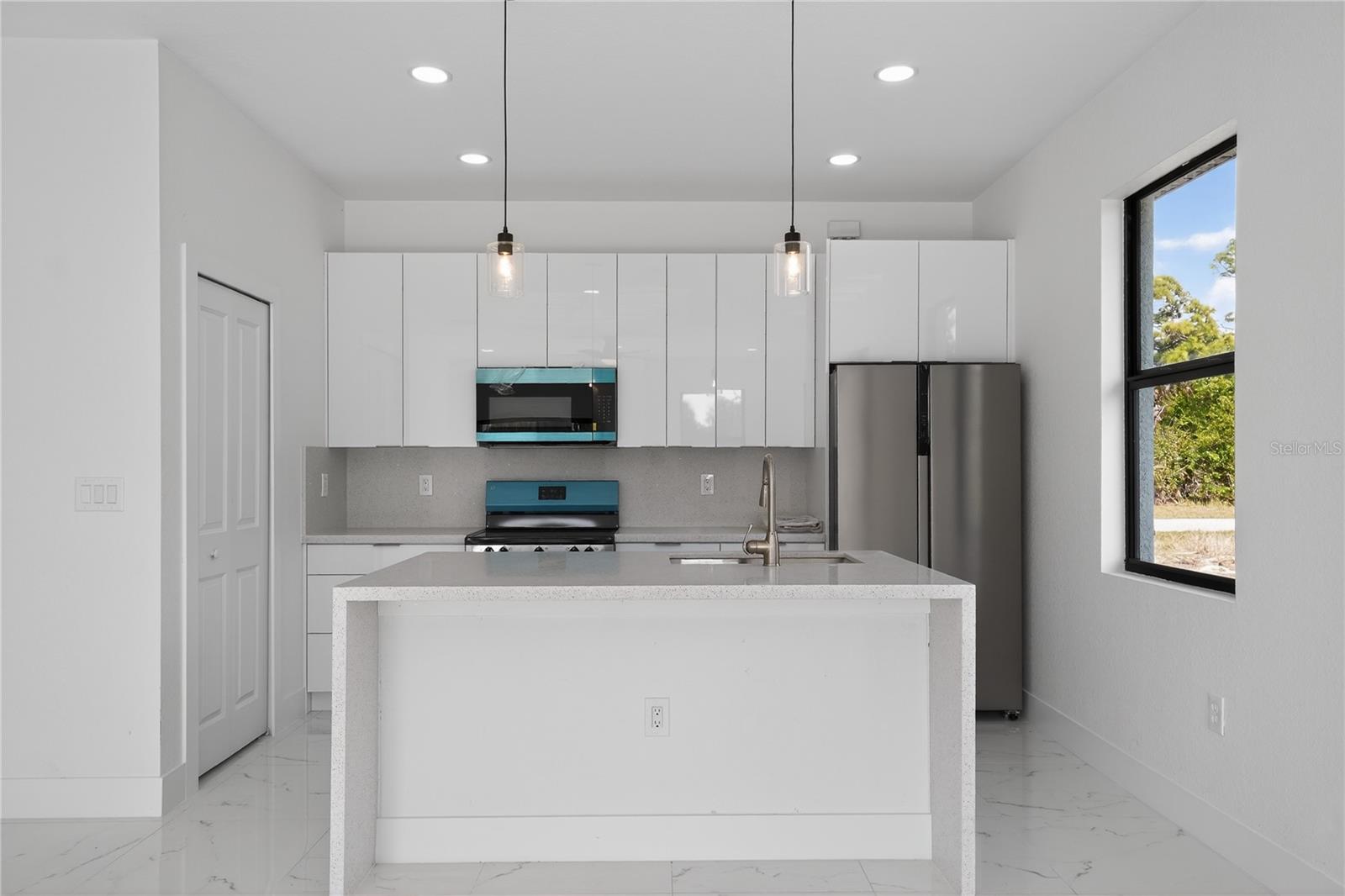 336 SUNSET RD, ROTONDA WEST, FL — photo 20