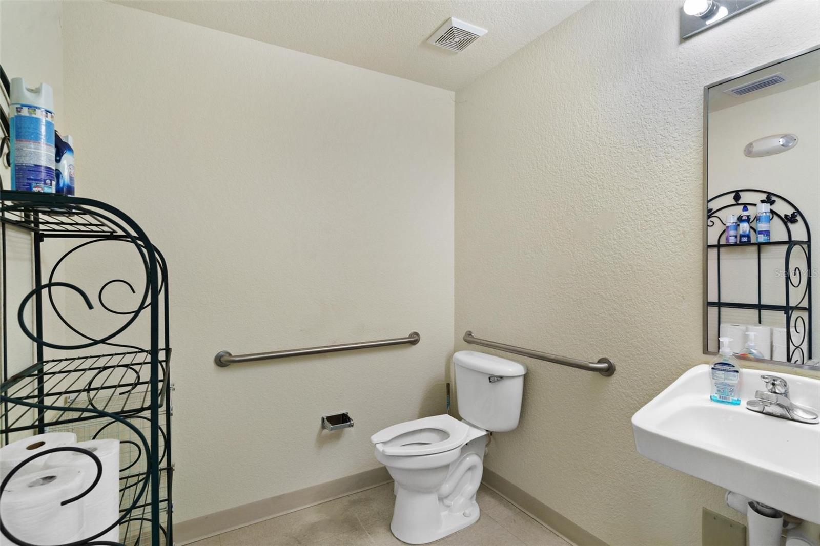 125 MONTCLAIR RD #2, LEESBURG, FL — photo 13