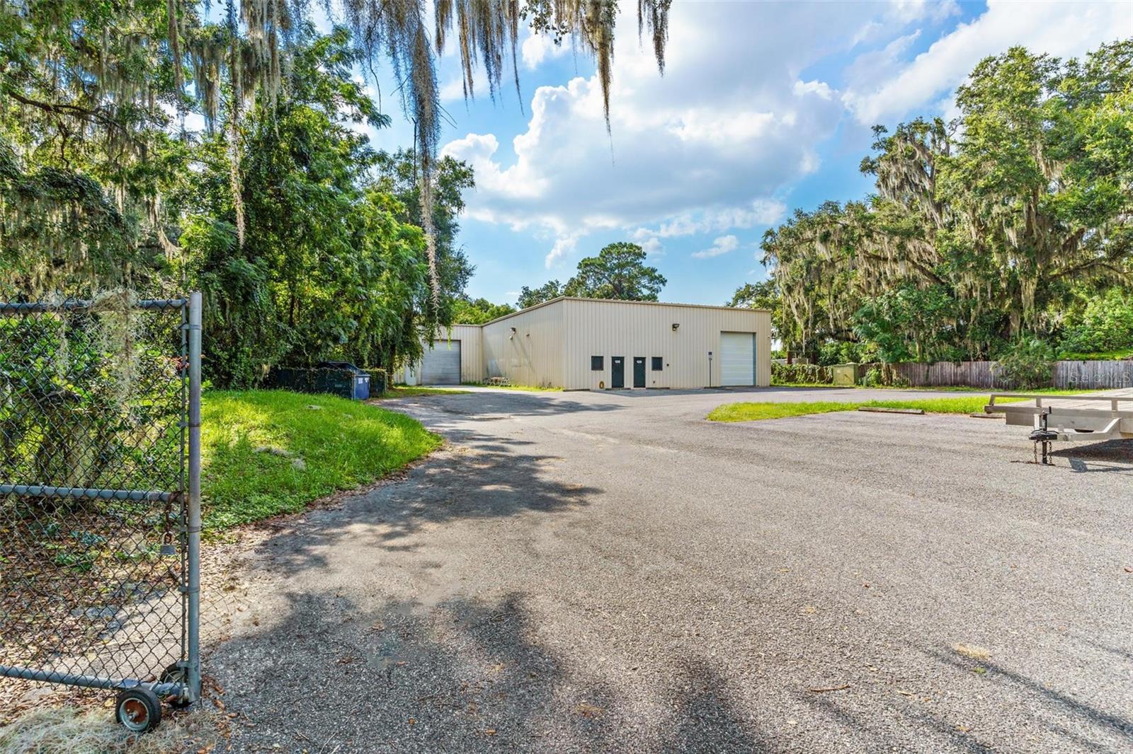 125 MONTCLAIR RD #2, LEESBURG, FL — photo 31
