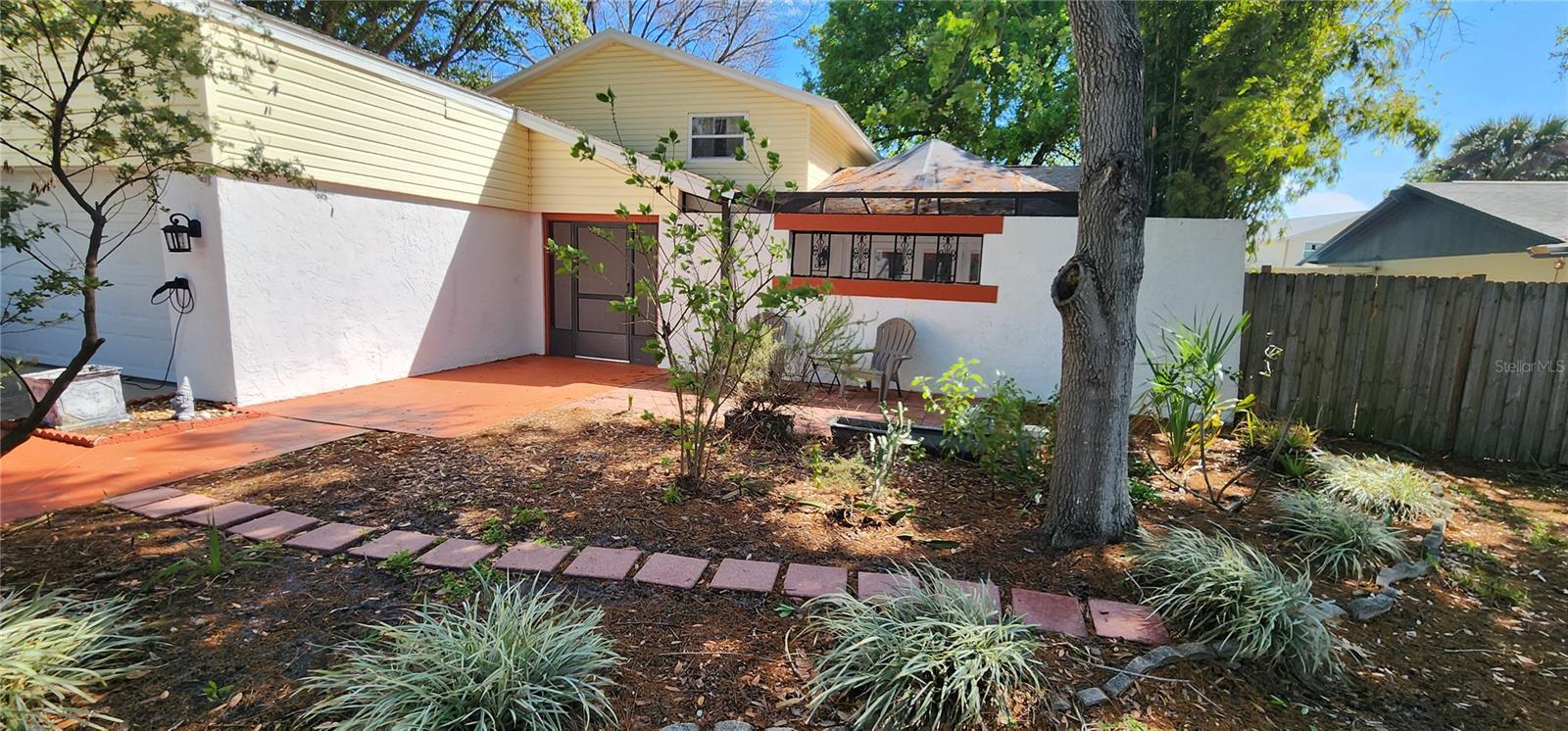 7905 HEATHER CT, TAMPA, FL — photo 3