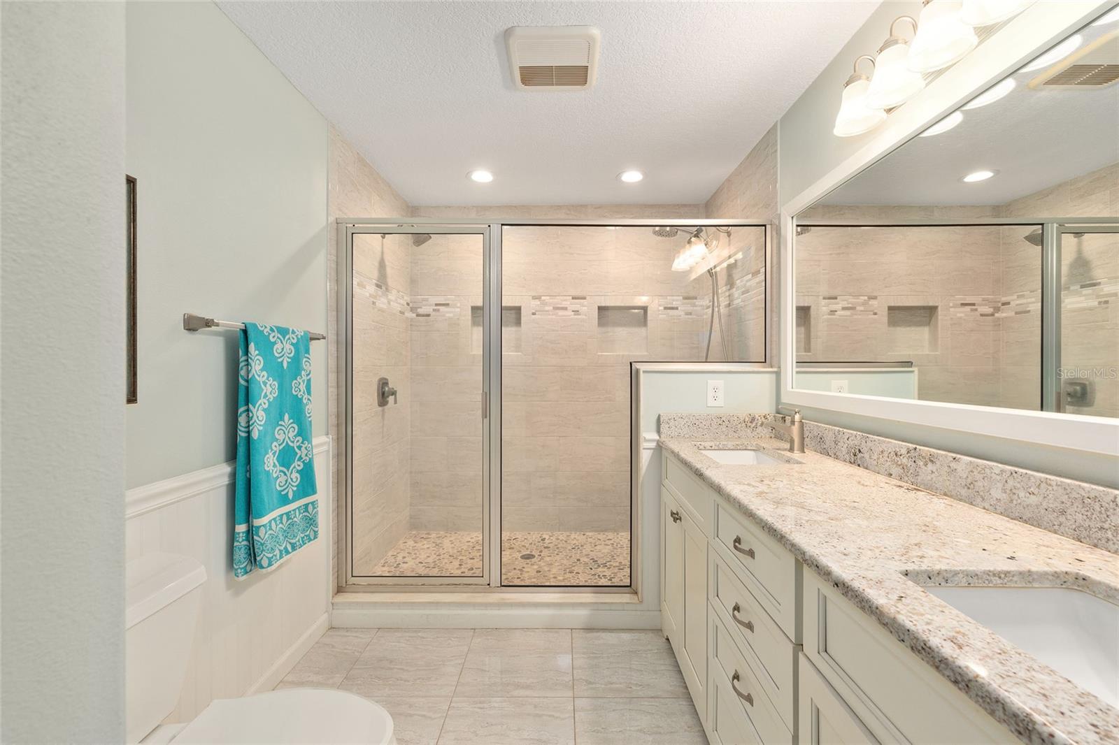 925 BEVERLY HARBORS DR, LEESBURG, FL — photo 41