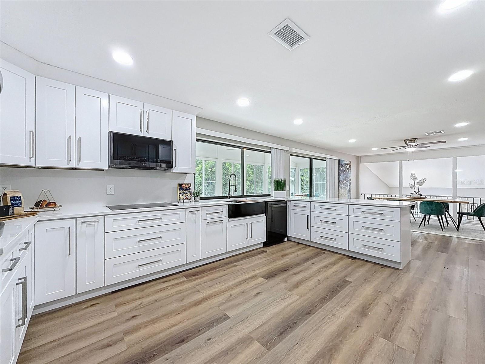 8430 144TH LN, SEMINOLE, FL — photo 22