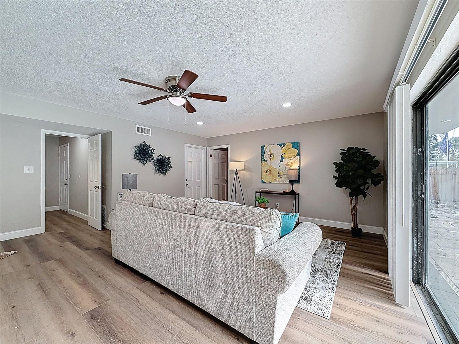 8430 144TH LN, SEMINOLE, FL — photo 42