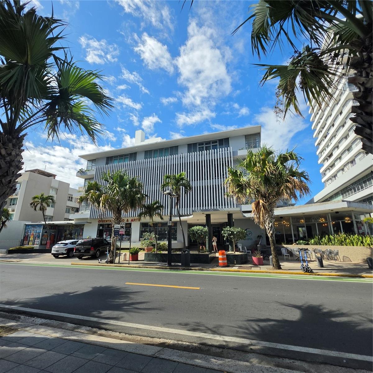 AVE. ASHFORD COND. LA RADA #13, SAN JUAN, PR