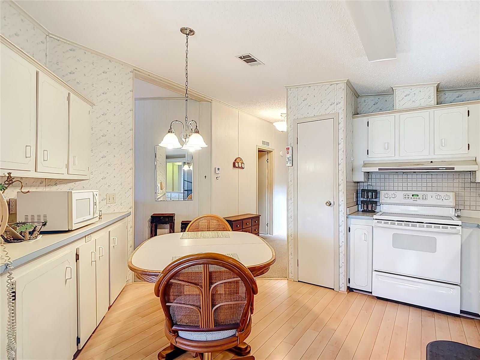 10321 MARINETTE AVE, HUDSON, FL — photo 2