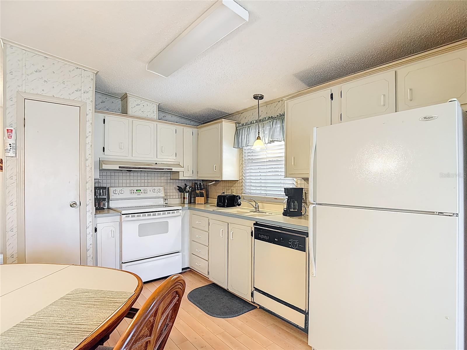 10321 MARINETTE AVE, HUDSON, FL — photo 4