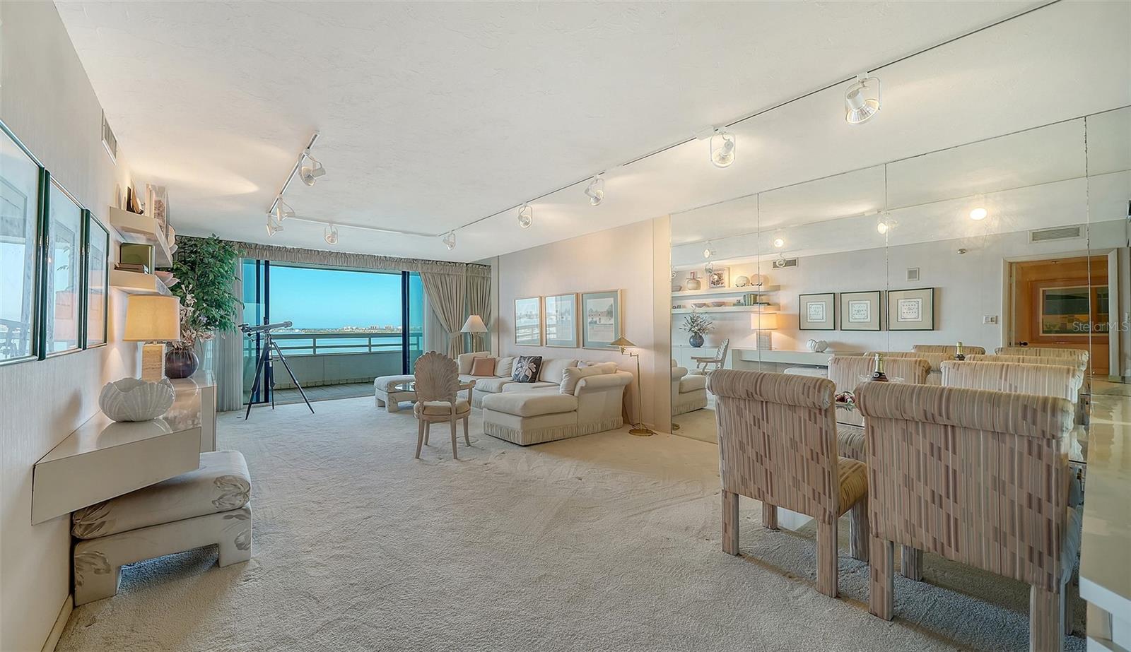 988 BLVD OF THE ARTS #1411, SARASOTA, FL — photo 3