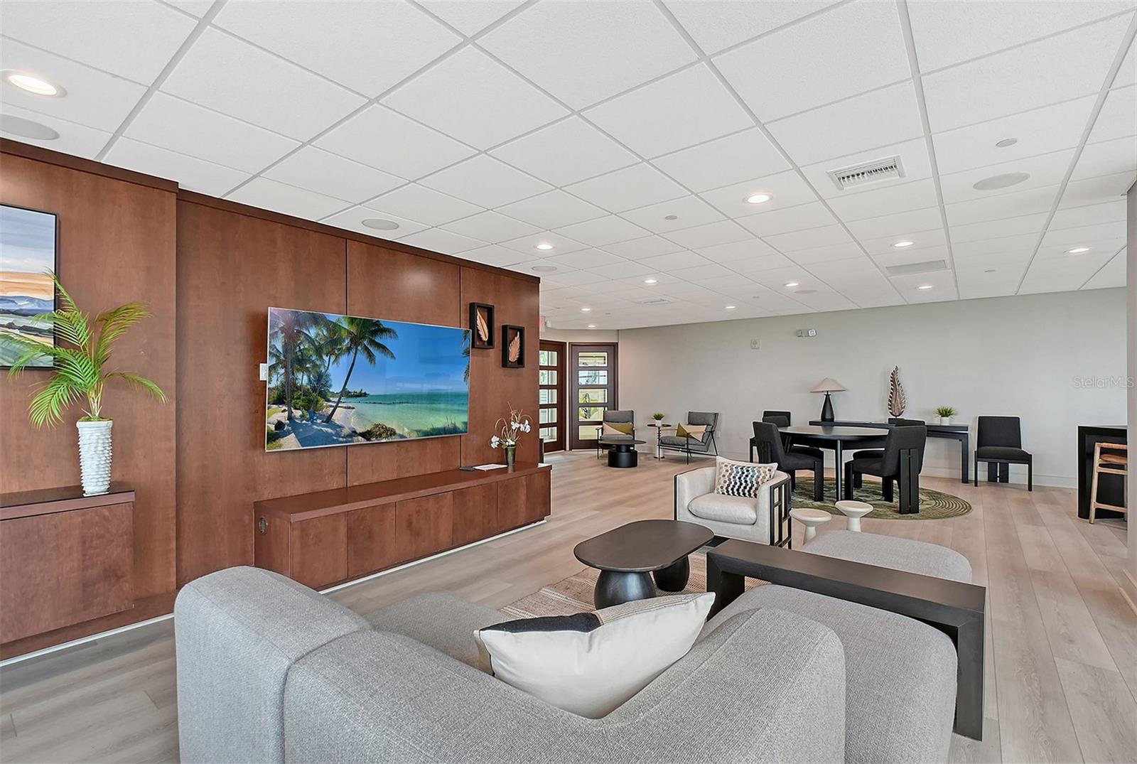988 BLVD OF THE ARTS #1411, SARASOTA, FL — photo 43
