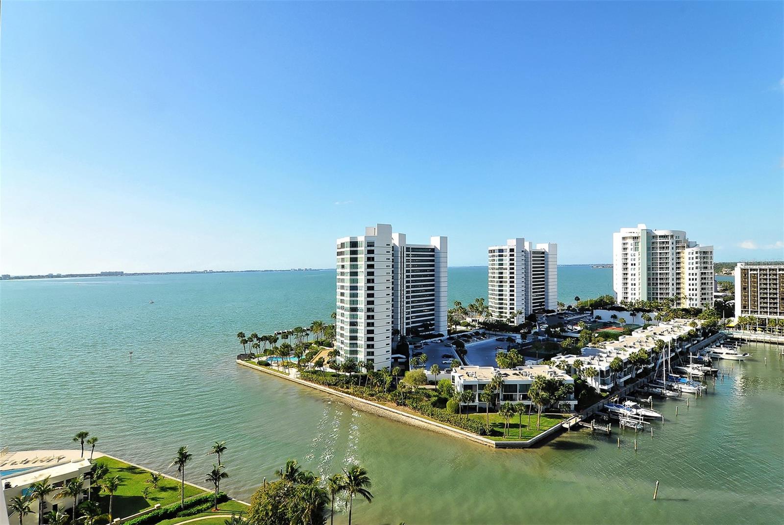 988 BLVD OF THE ARTS #1411, SARASOTA, FL — photo 57
