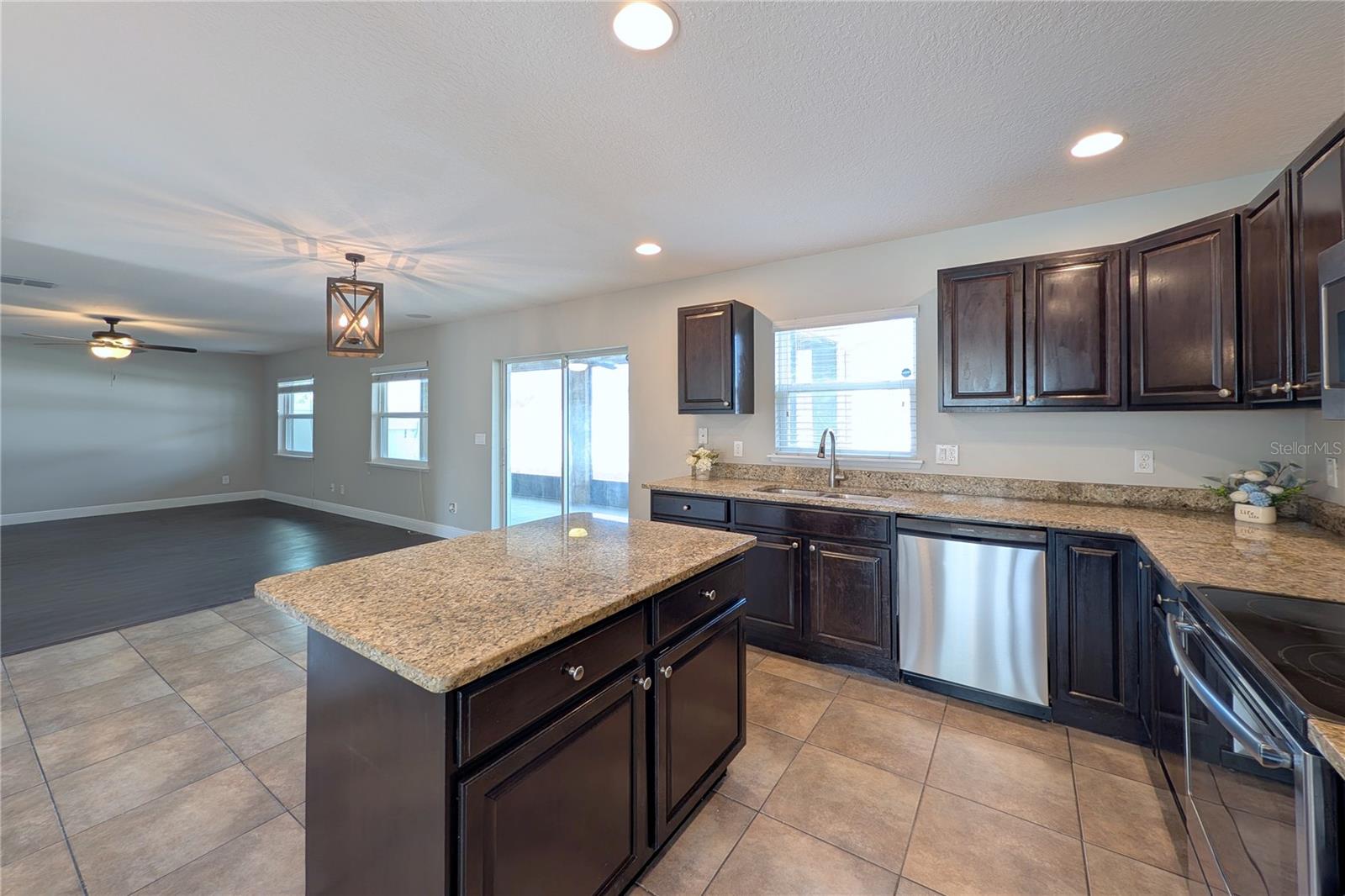 153 CABRILLO DR, GROVELAND, FL — photo 26