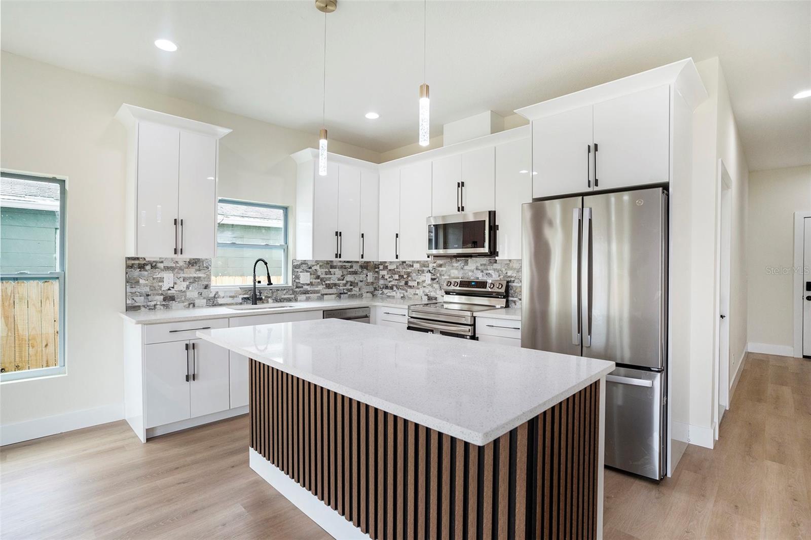 3612 TEMPLE ST, TAMPA, FL — photo 11