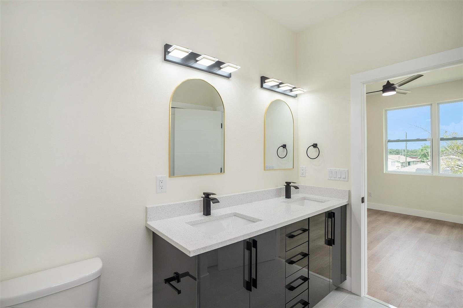 3612 TEMPLE ST, TAMPA, FL — photo 16