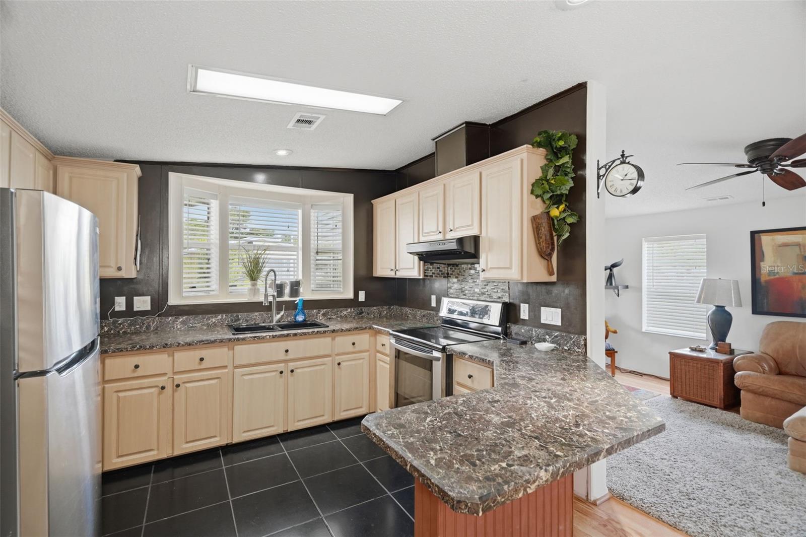 6907 AMERICANA DR NE #101, ST PETERSBURG, FL — photo 6