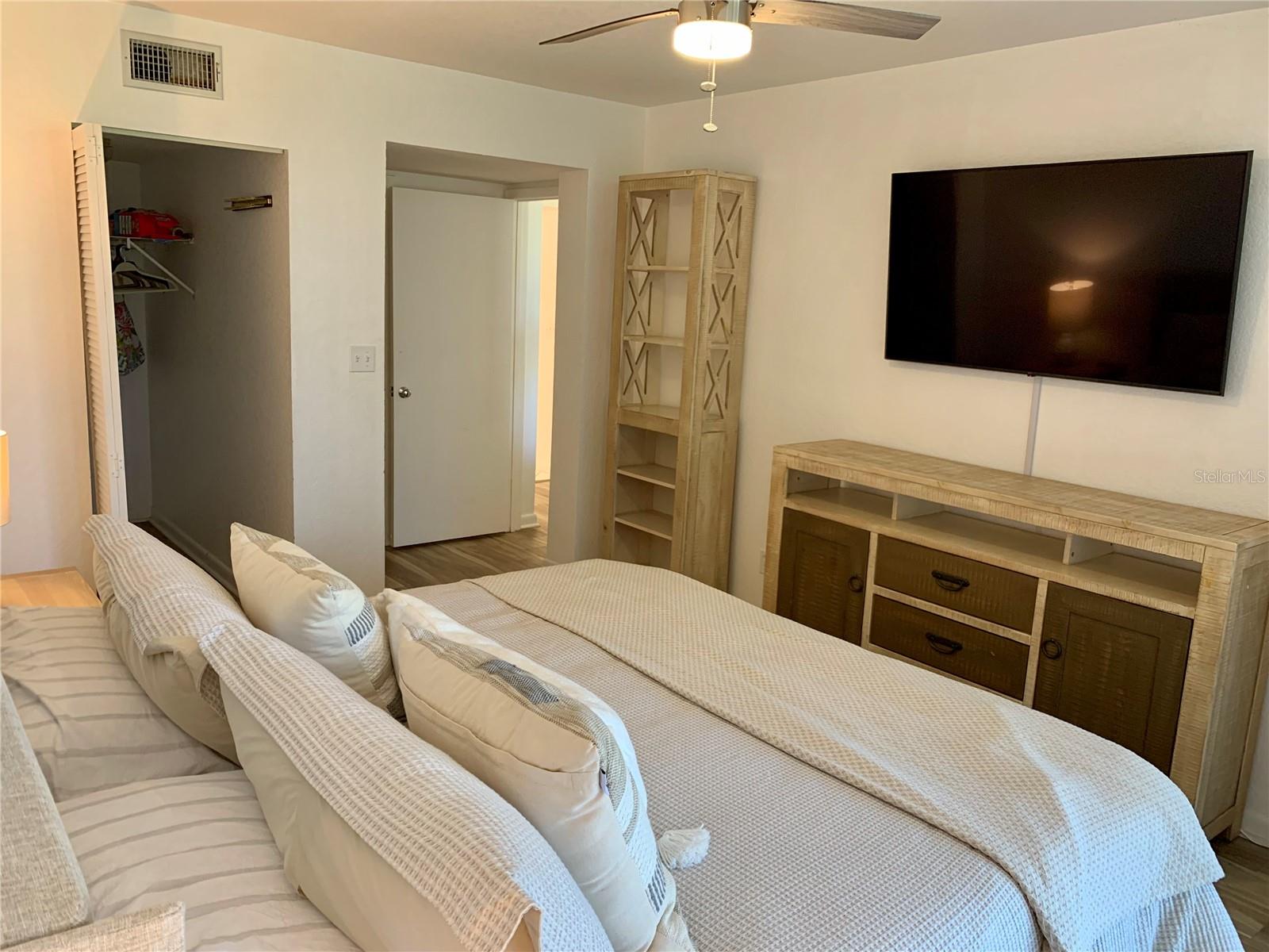 6061 BAHIA DEL MAR CIR #146, ST PETERSBURG, FL — photo 14