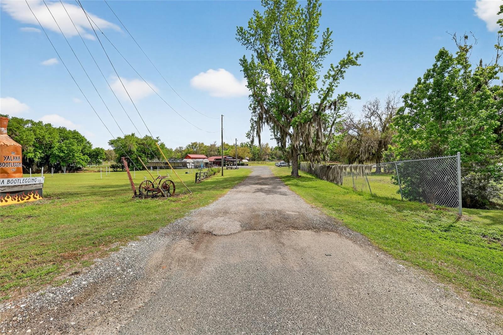 26921 BLOOMFIELD AVE, YALAHA, FL — photo 53