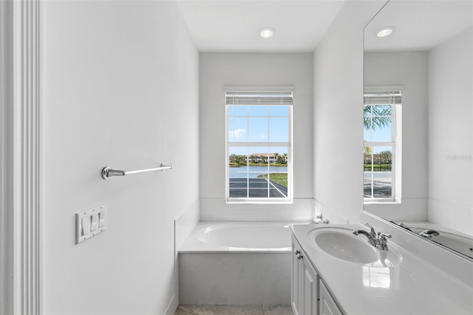 1418 BURGOS DR, SARASOTA, FL — photo 18