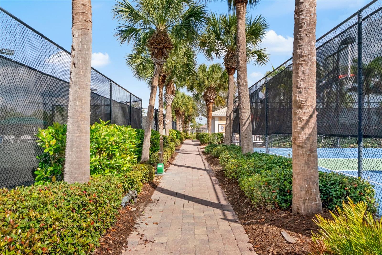 1418 BURGOS DR, SARASOTA, FL — photo 51