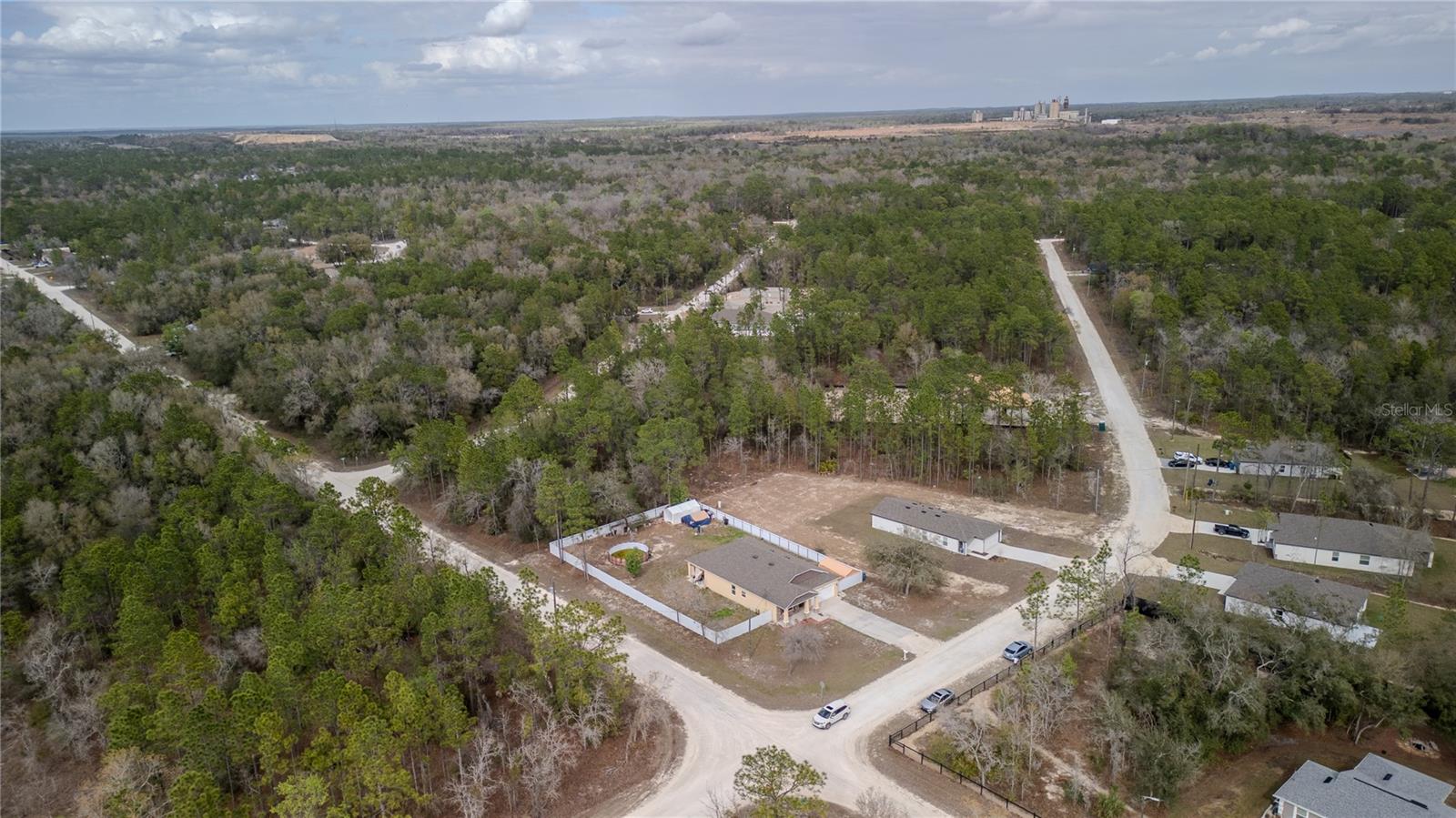 13485 RESORT AVE, BROOKSVILLE, FL — photo 11