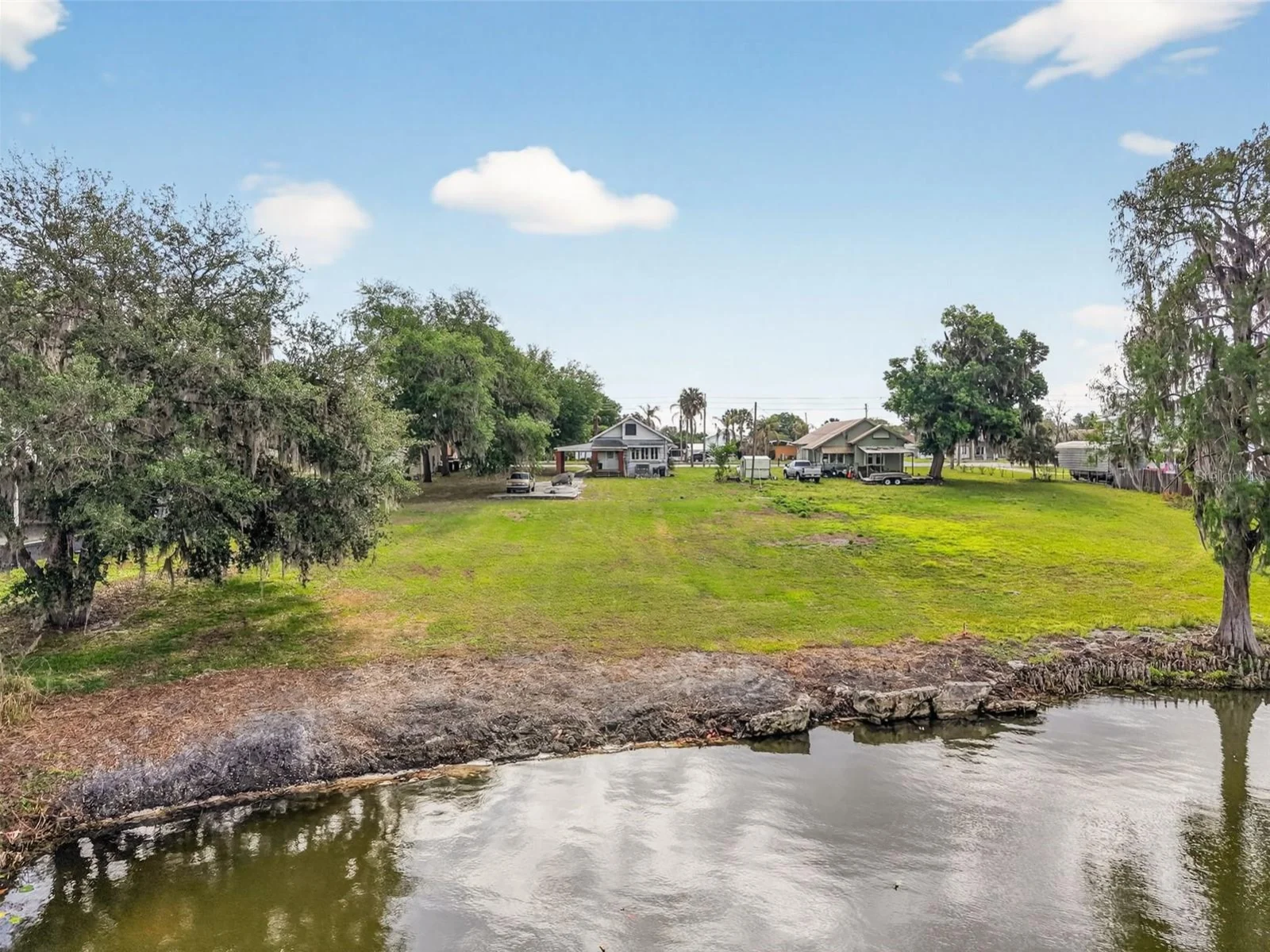 272 S CENTRAL/SR19S AVE, UMATILLA, FL — photo 61