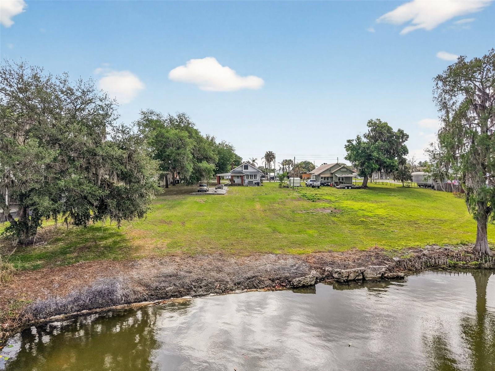 272 S CENTRAL/SR19S AVE, UMATILLA, FL — photo 62
