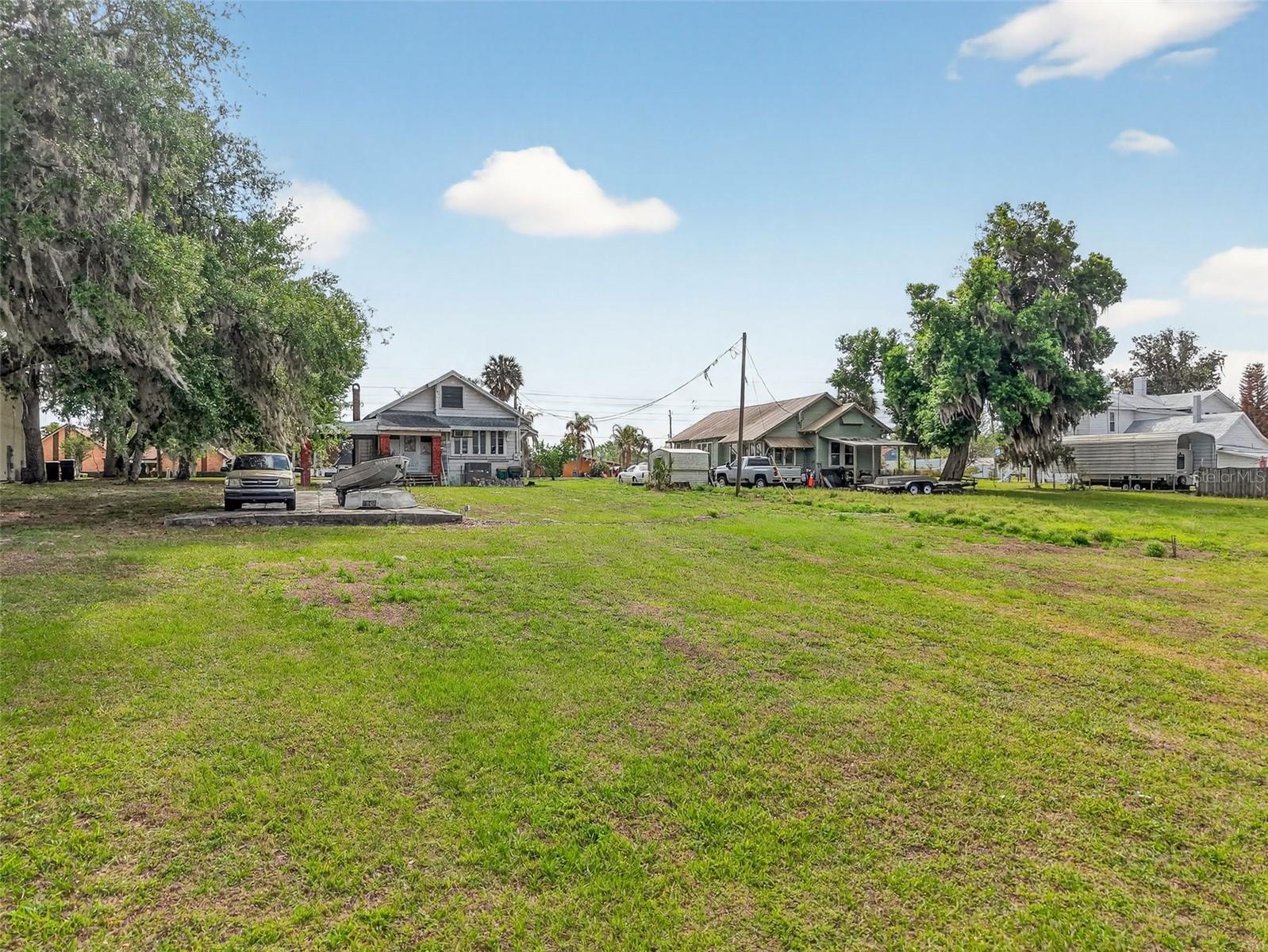 272 S CENTRAL/SR19S AVE, UMATILLA, FL — photo 90