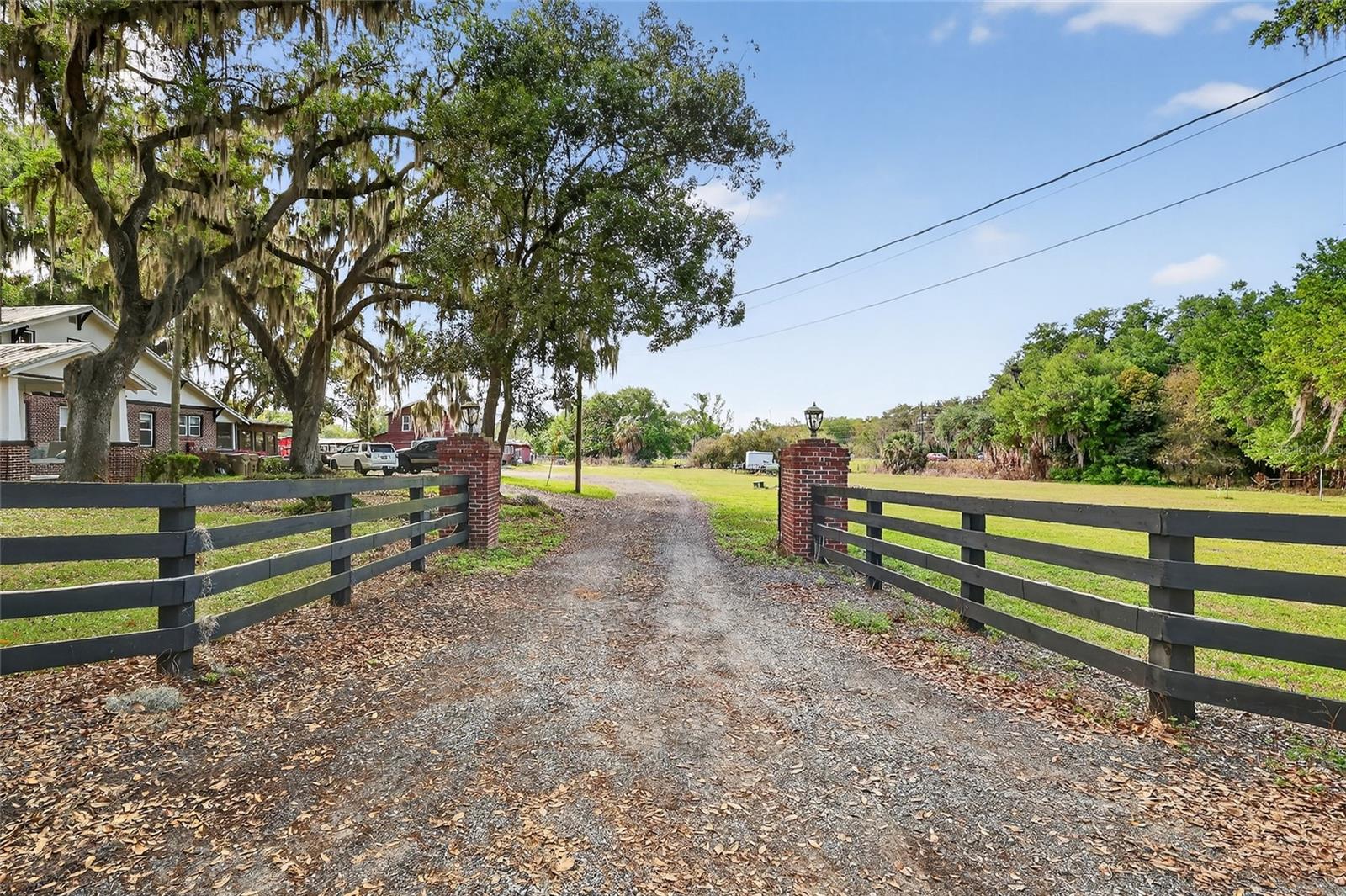CR 48, YALAHA, FL — photo 15