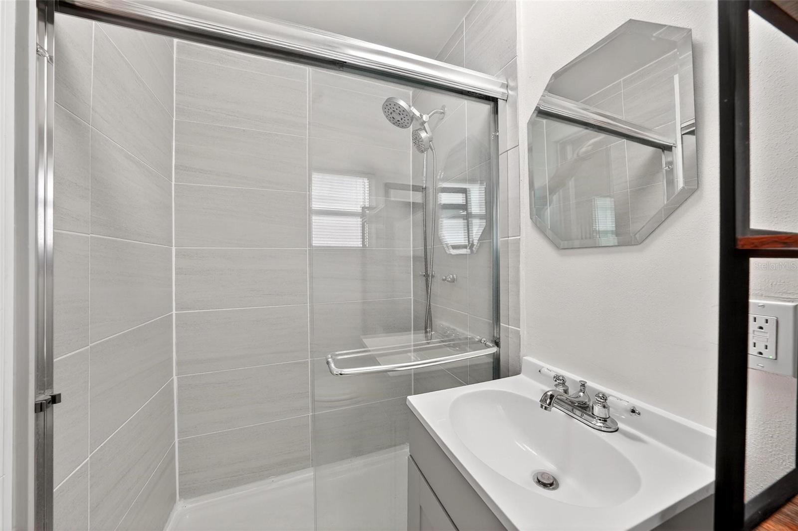 7 COCOS PLUMOSA DR #A, EUSTIS, FL — photo 31