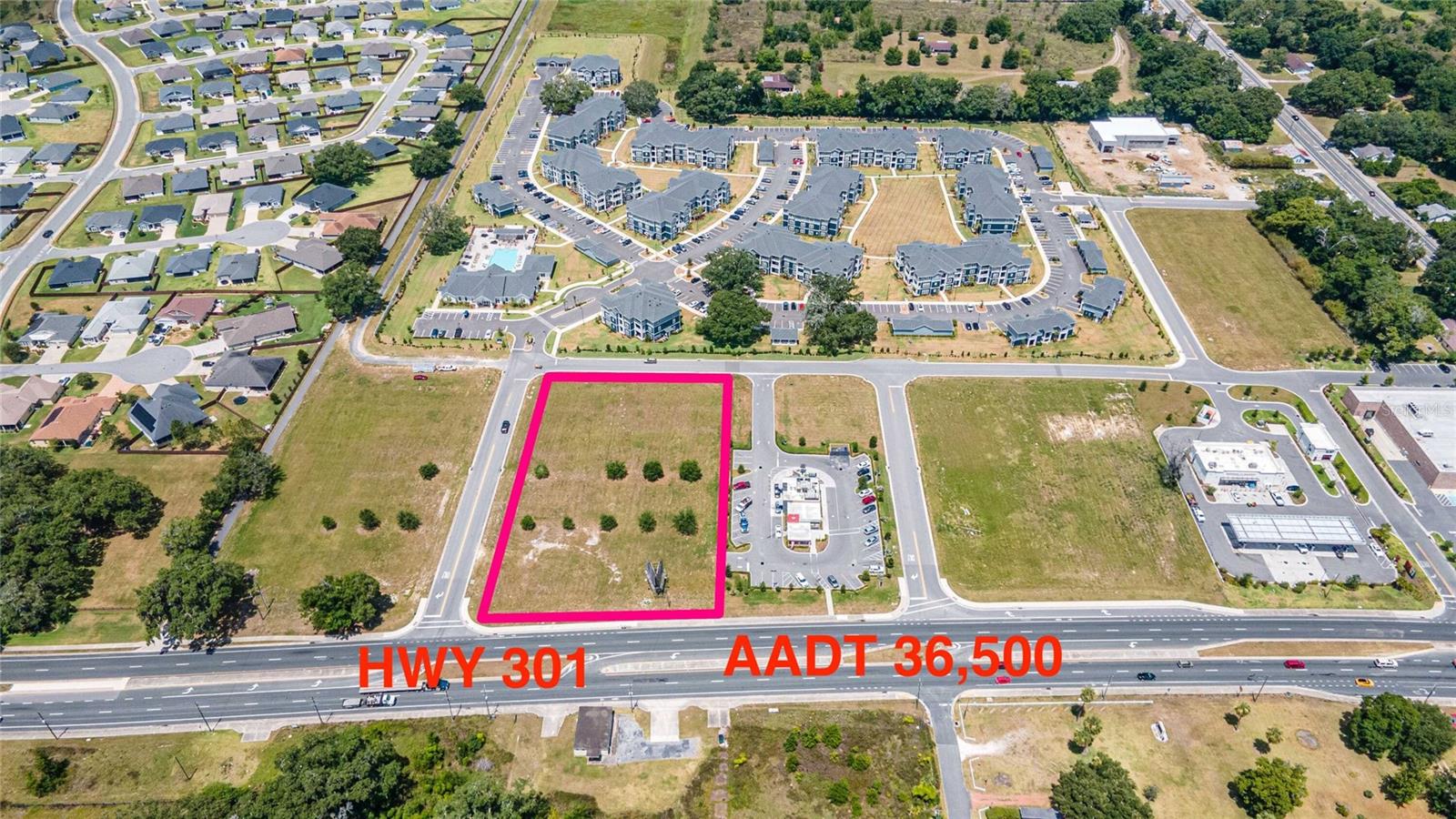 11532 N US HIGHWAY 301, OXFORD, FL