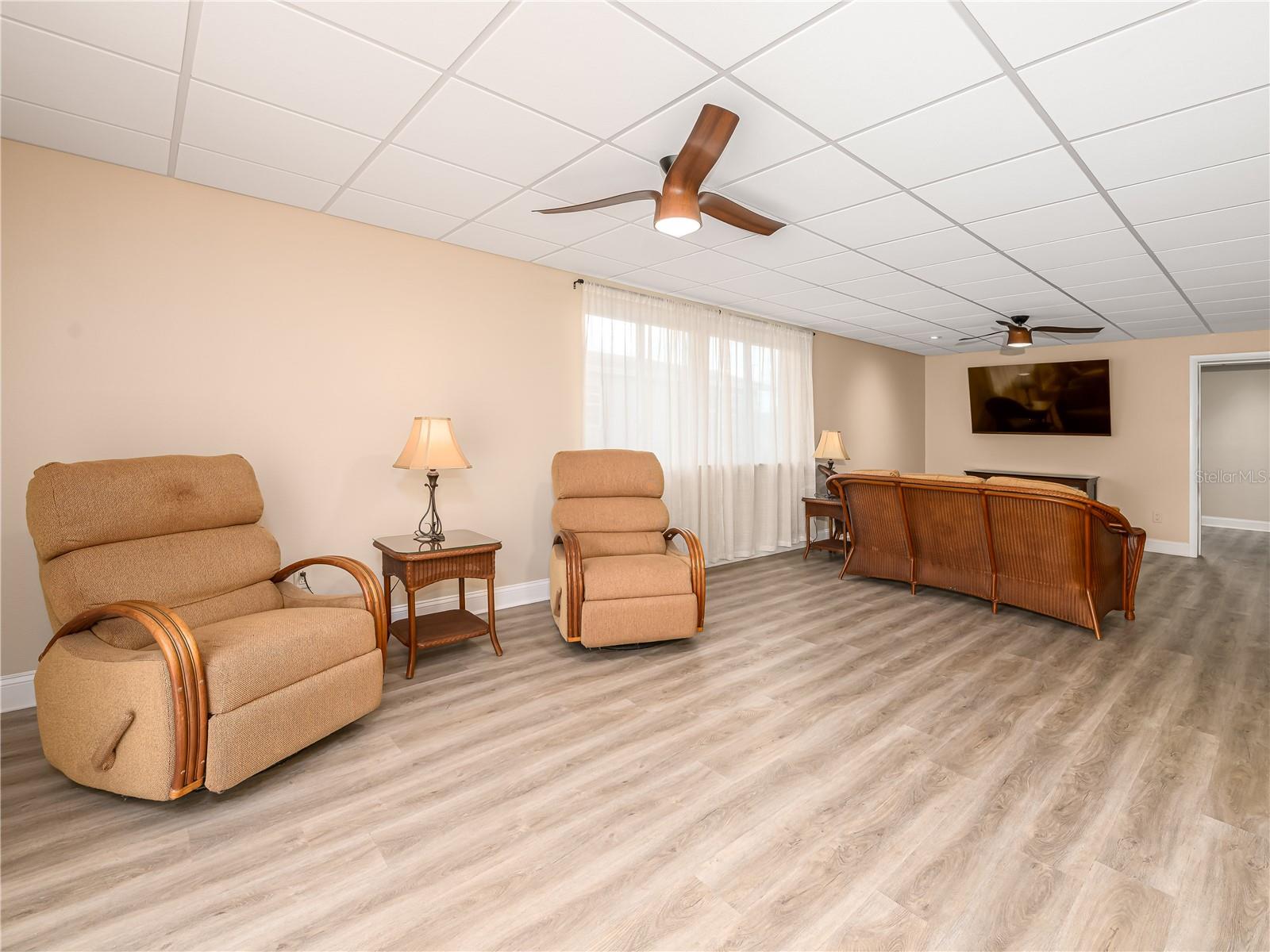 907 HILLSIDE TER, BRANDON, FL — photo 13