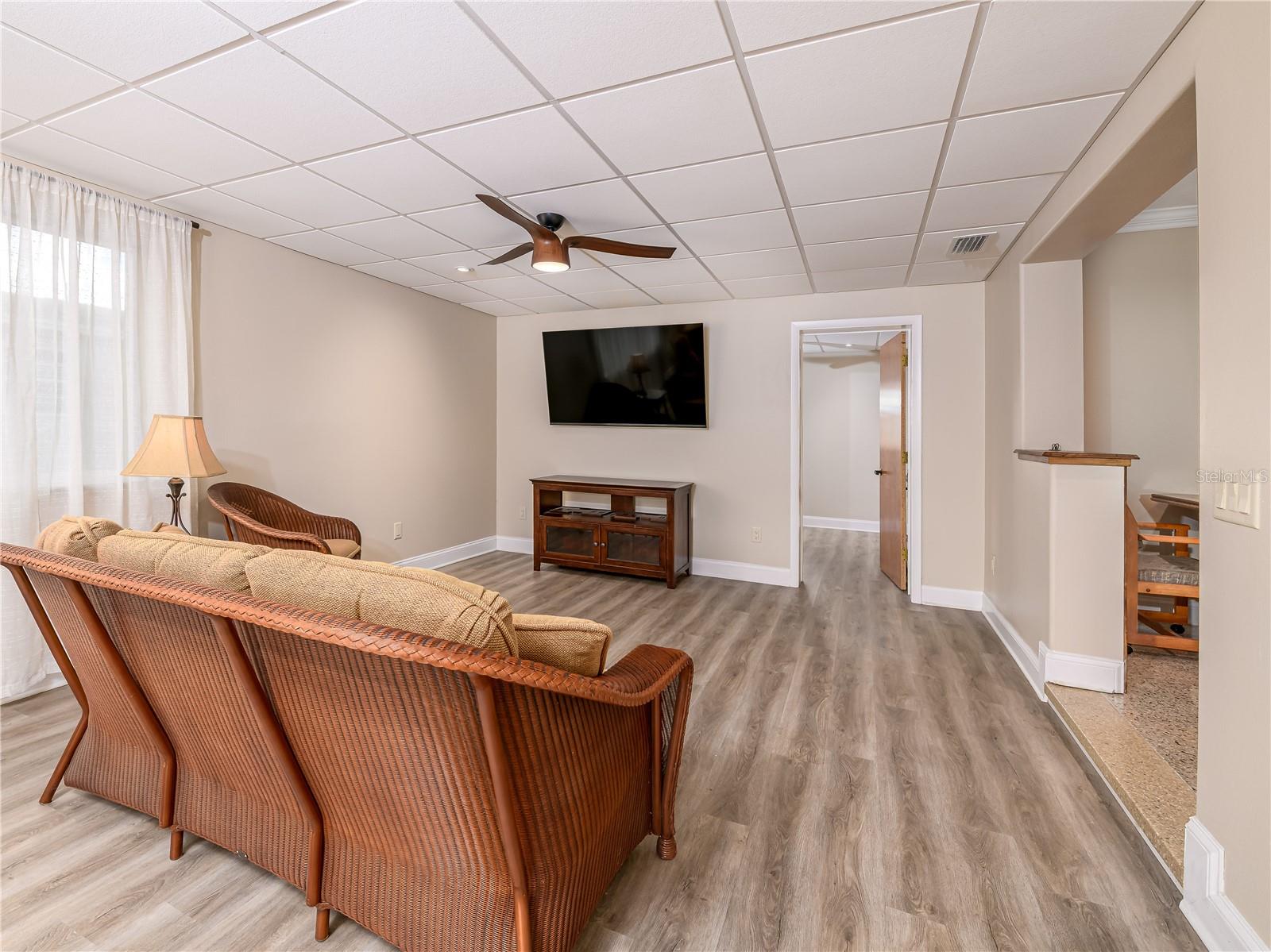 907 HILLSIDE TER, BRANDON, FL — photo 14