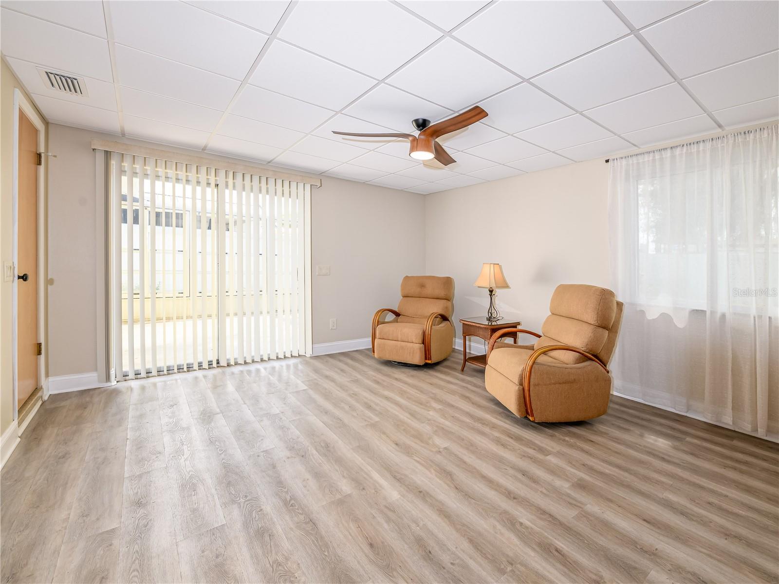 907 HILLSIDE TER, BRANDON, FL — photo 16
