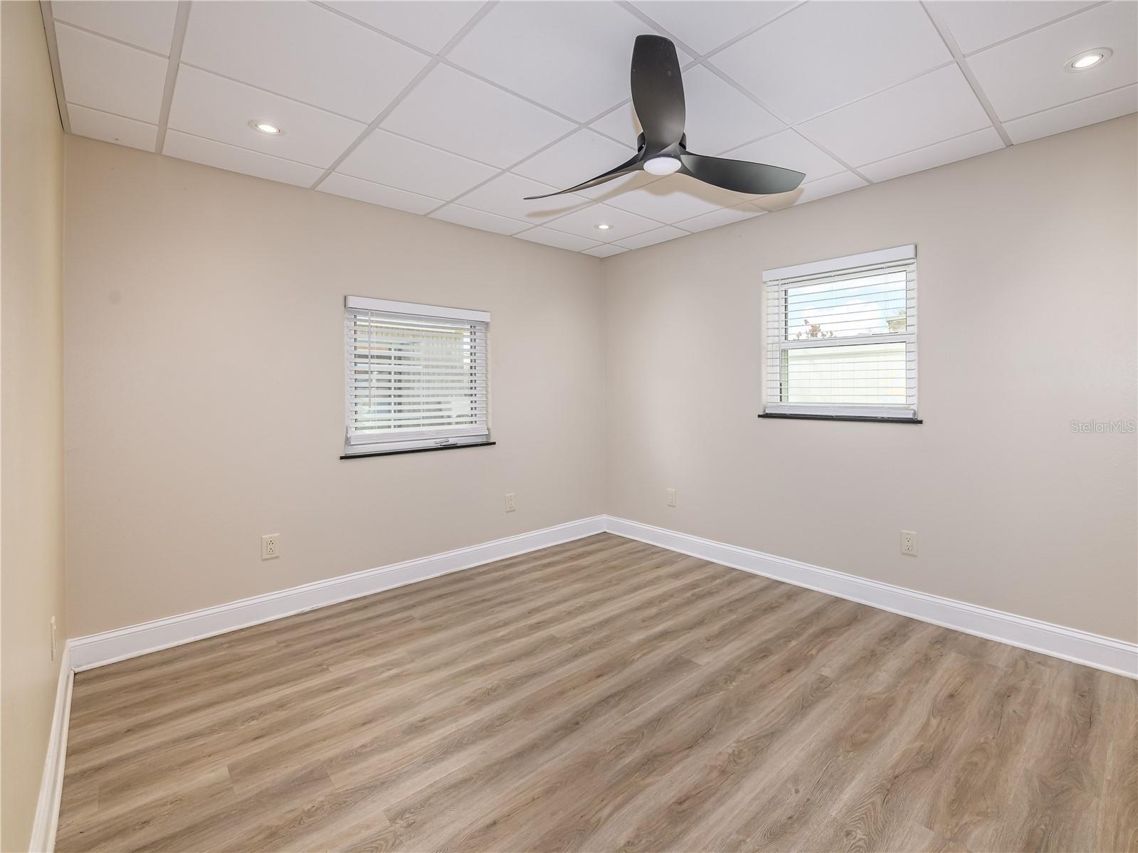 907 HILLSIDE TER, BRANDON, FL — photo 19