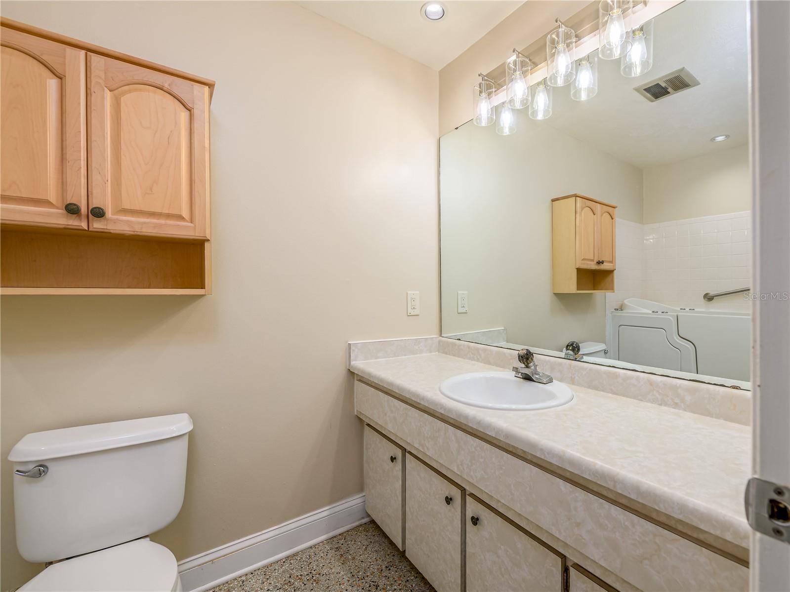 907 HILLSIDE TER, BRANDON, FL — photo 27