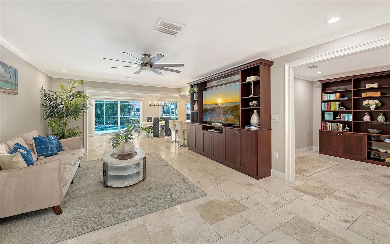 121 HOLLY AVE, SARASOTA, FL — photo 13